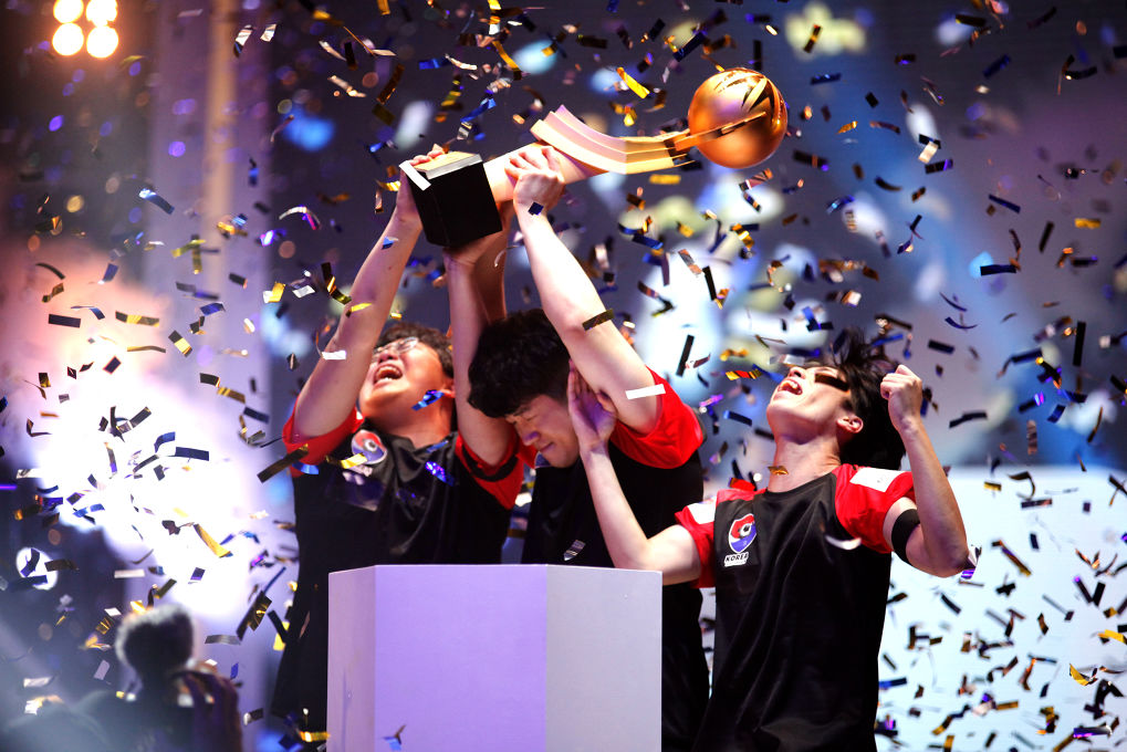 ทีม adidas B จากเกาหลี โค่นแชมป์เก่า  คว้าแชมป์ระดับเอเชียในงาน EA CHAMPIONS CUP  WINTER 2016