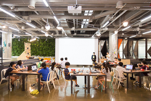 Smilegate ค่ายเกม4.0 เตรียมปั้นดินให้เป็นดาวพร้อมเปิดโรงเรียนสอนคนรุ่นใหม่ทำเกม