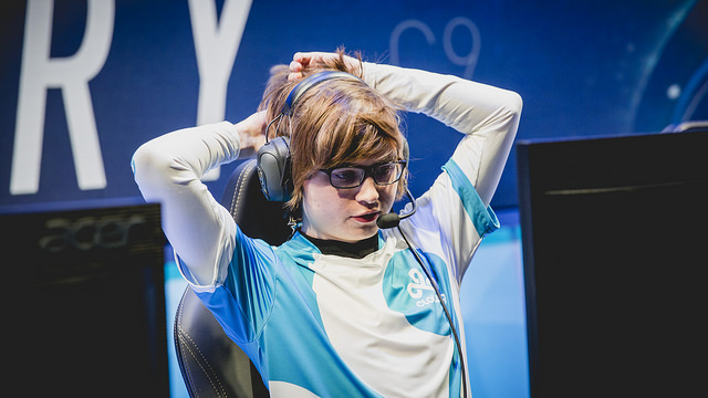 อาหารตา!? พาส่อง10โปรเพลย์เยอร์สุดหล่อของ League of Legend