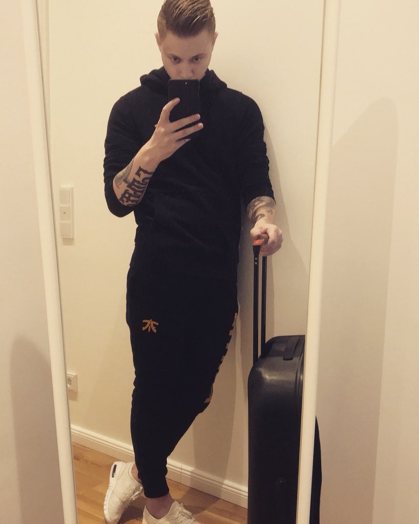 อาหารตา!? พาส่อง10โปรเพลย์เยอร์สุดหล่อของ League of Legend