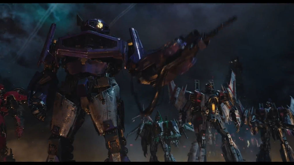 Bumblebee ปล่อยตัวอย่างล่าสุดรวมพลหุ่นนักรบ !!